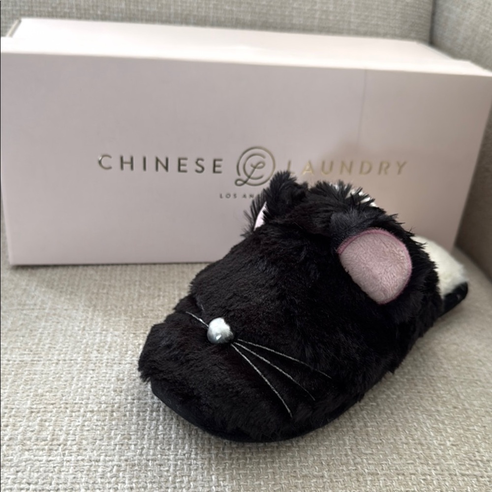 Chinese Laundry Black Cat Slippers